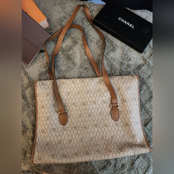 Dior Honeycomb Shoulder Bag - Picture 2 of 16